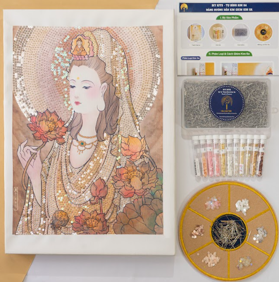 DIY Tranh Đính Kim Sa- Bộ Tự Thêu Ghim - Áo Vàng - Quan Âm Ngắm Sen - 45x35cm - QAC1GB35