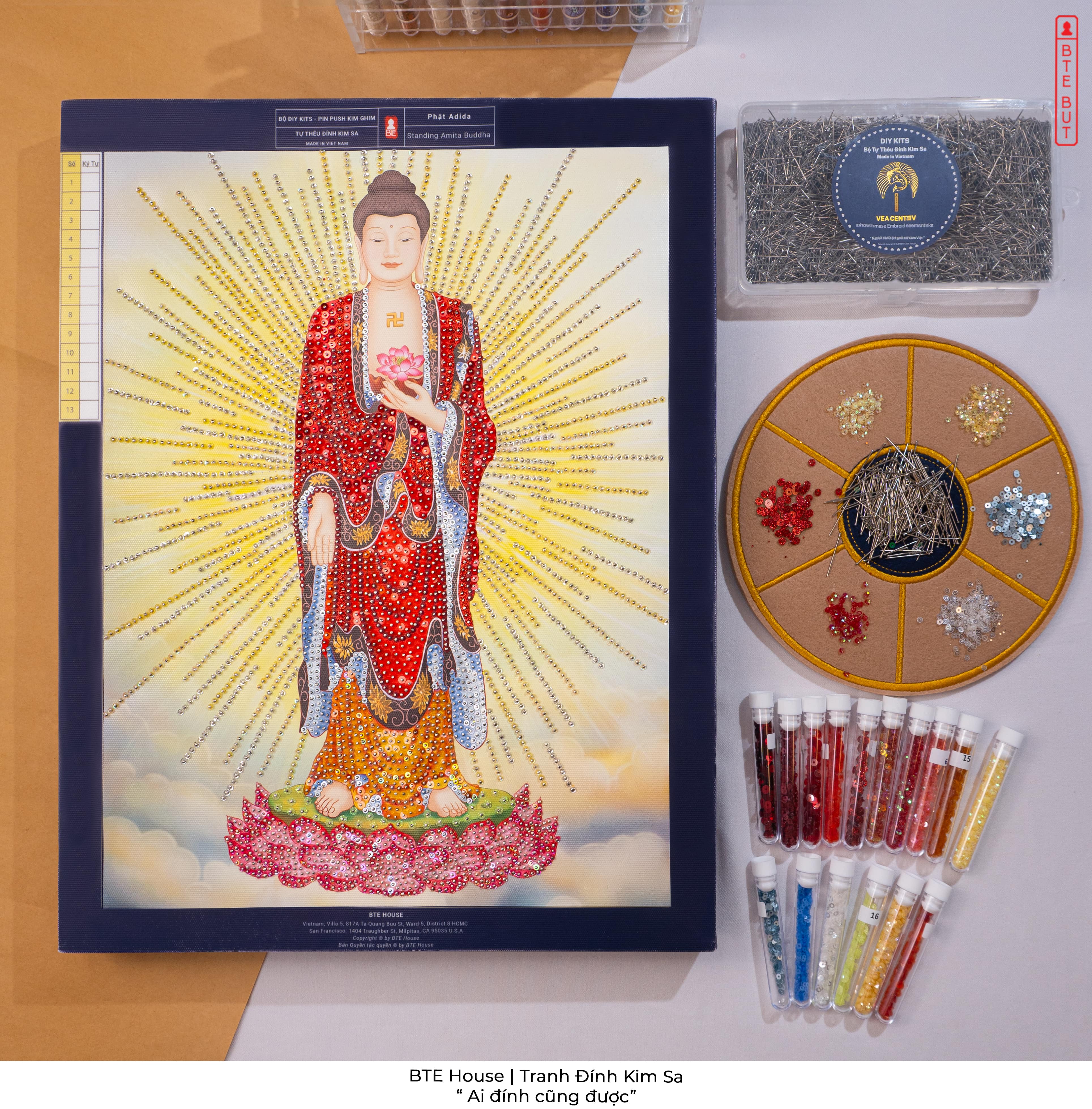 BTE Bộ Tự Đính - Phật A Di Đà Cầm Sen Đỏ  - Tranh Đính Kim Sa - PH005