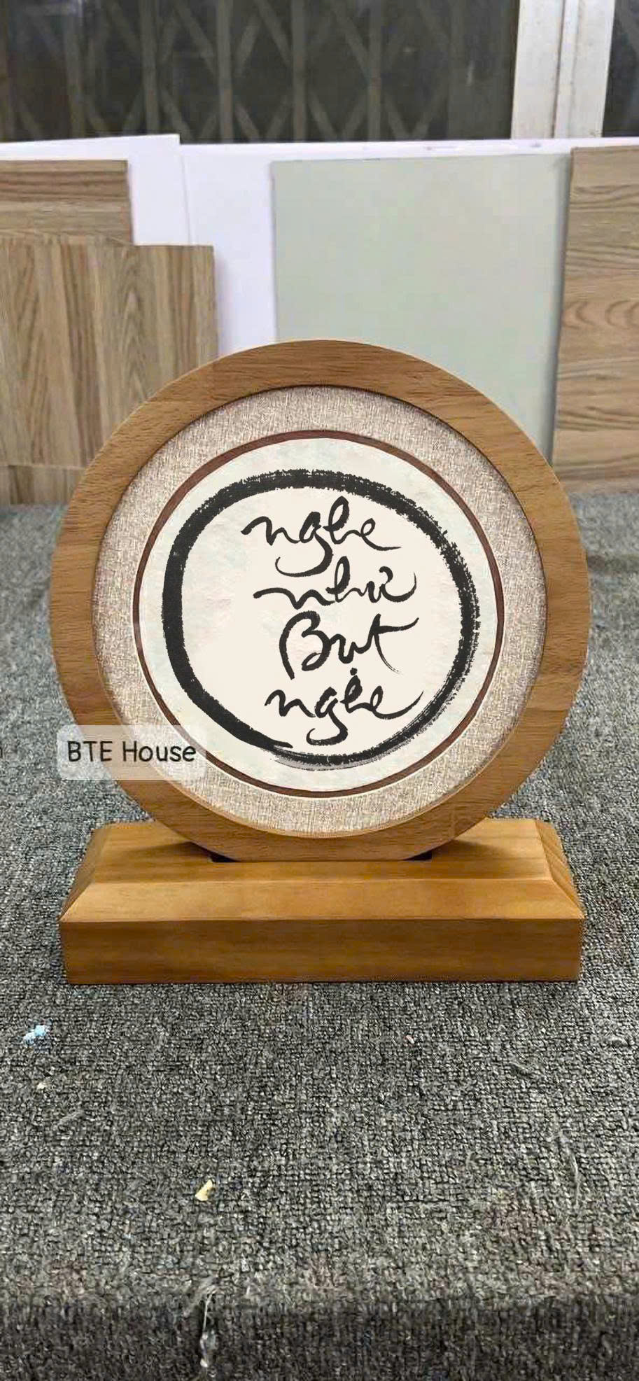 Thư Pháp- Nghe Như Bụt Nghe